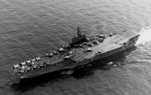 USS Independence 1973 Foto US Navy